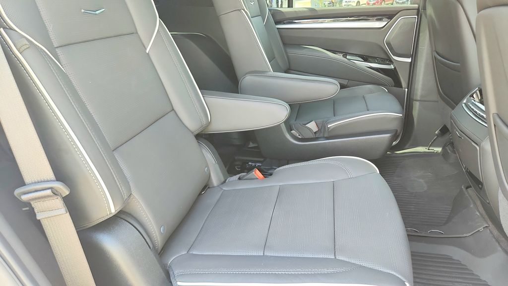 2026 Cadillac Escalade Sport - Photo 36