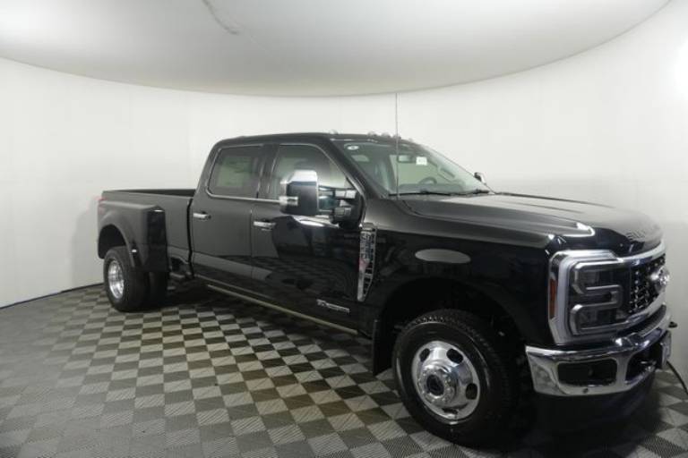 2026 Ford Super Duty F-350 DRW LARIAT