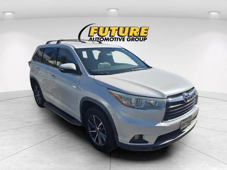 2015 Toyota Highlander LE