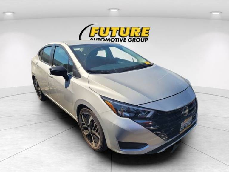 2025 Nissan Versa 1.6 SR