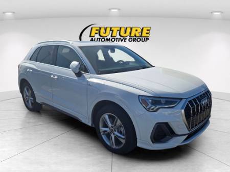 2023 Audi Q3 Premium
