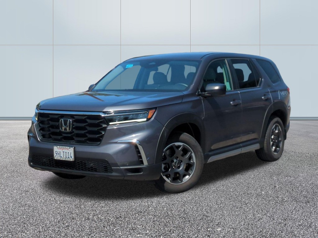 2023 Honda Pilot 2WD LX