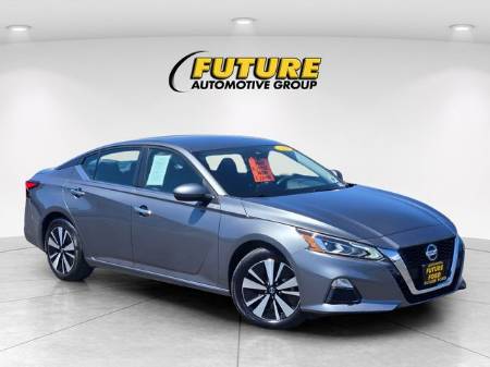 2022 Nissan Altima 2.5 SV