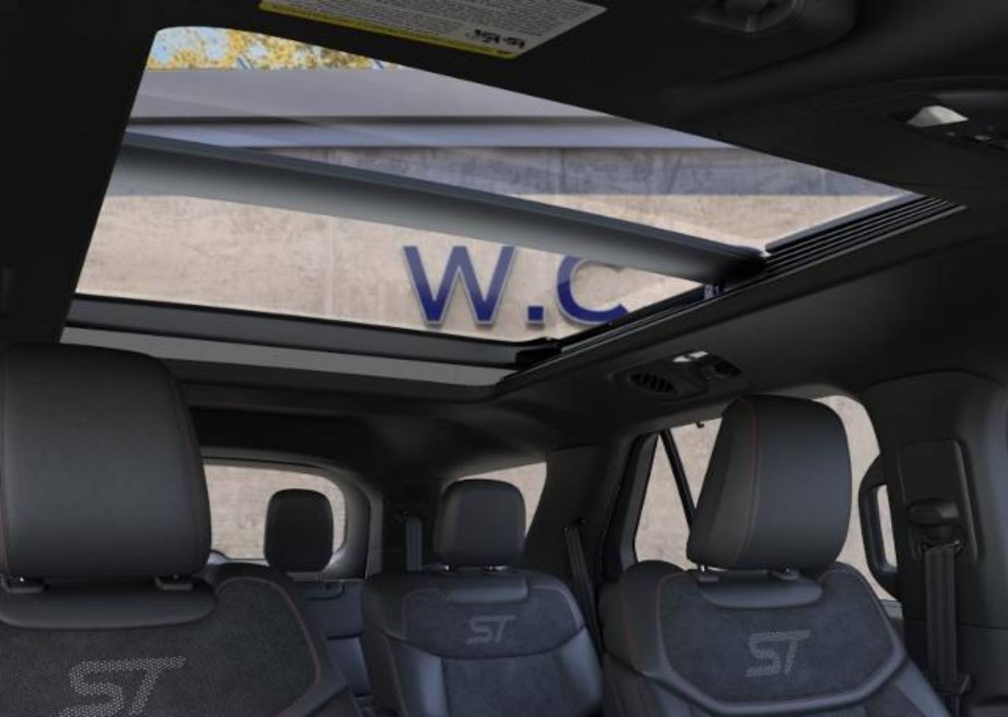 2025 Ford Explorer ST - Photo 25