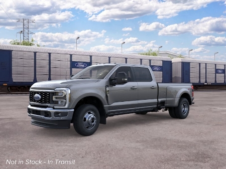 2026 Ford Super Duty F-350 DRW LARIAT