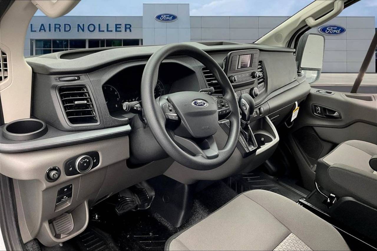2025 Ford Transit Van Base - Photo 7