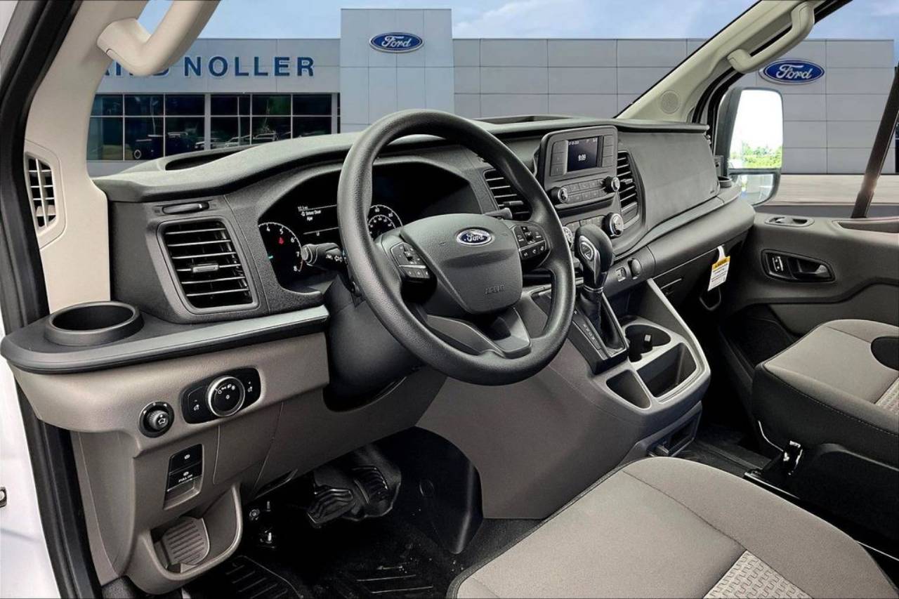 2025 Ford Transit Van Base - Photo 7