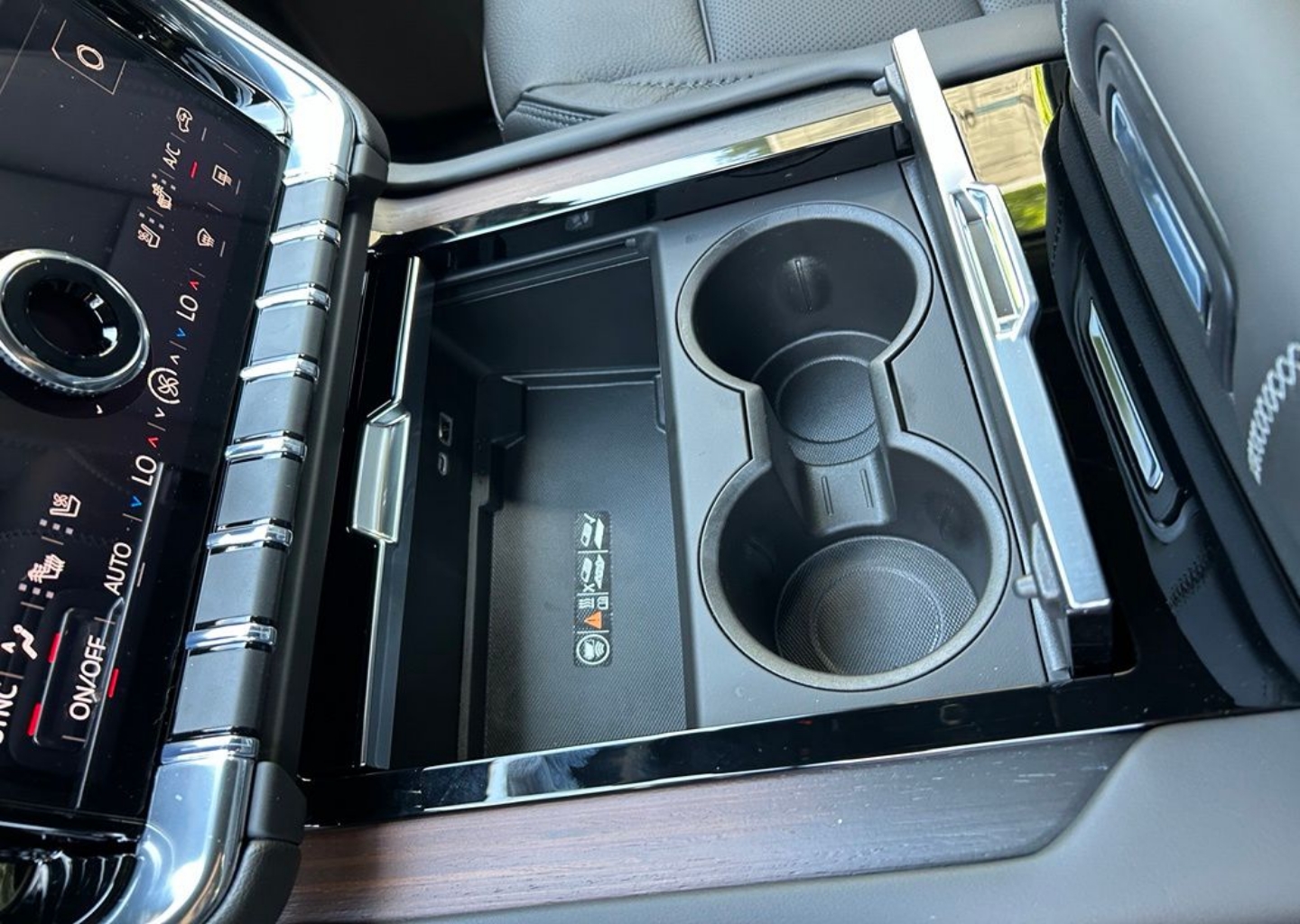 2026 GMC Yukon Denali - Photo 97