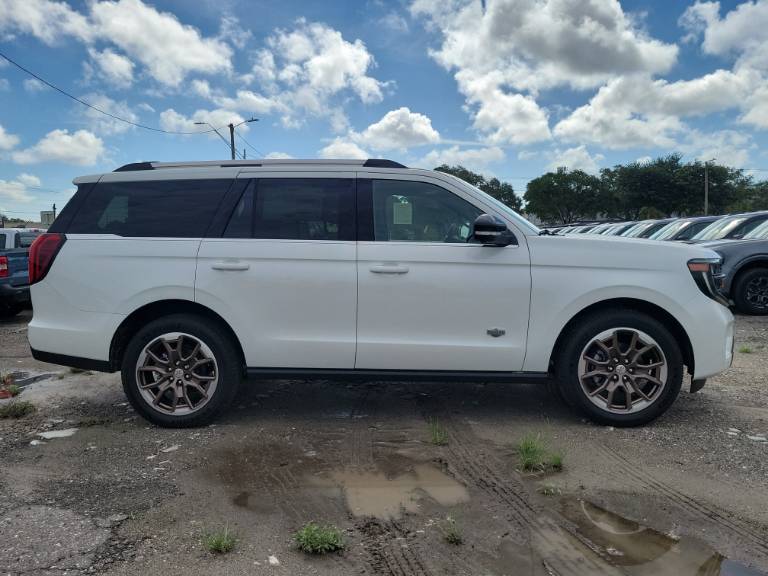 2027 Ford Expedition King Ranch