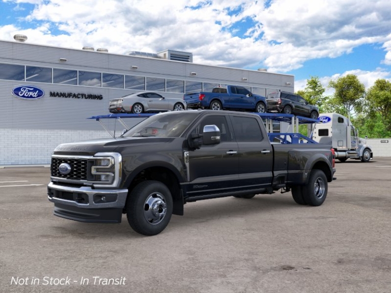 2026 Ford Super Duty F-350 DRW LARIAT