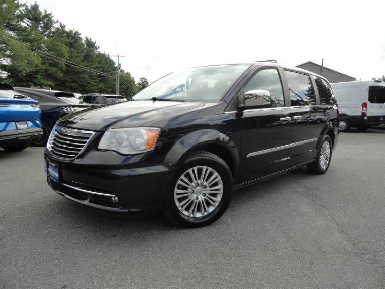 2016 Chrysler Town & Country Touring-L