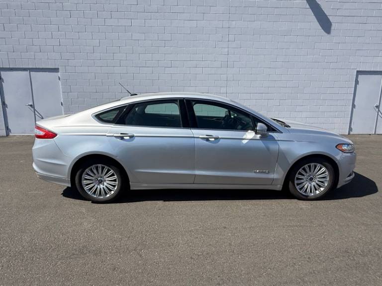 2016 Ford Fusion Hybrid SE