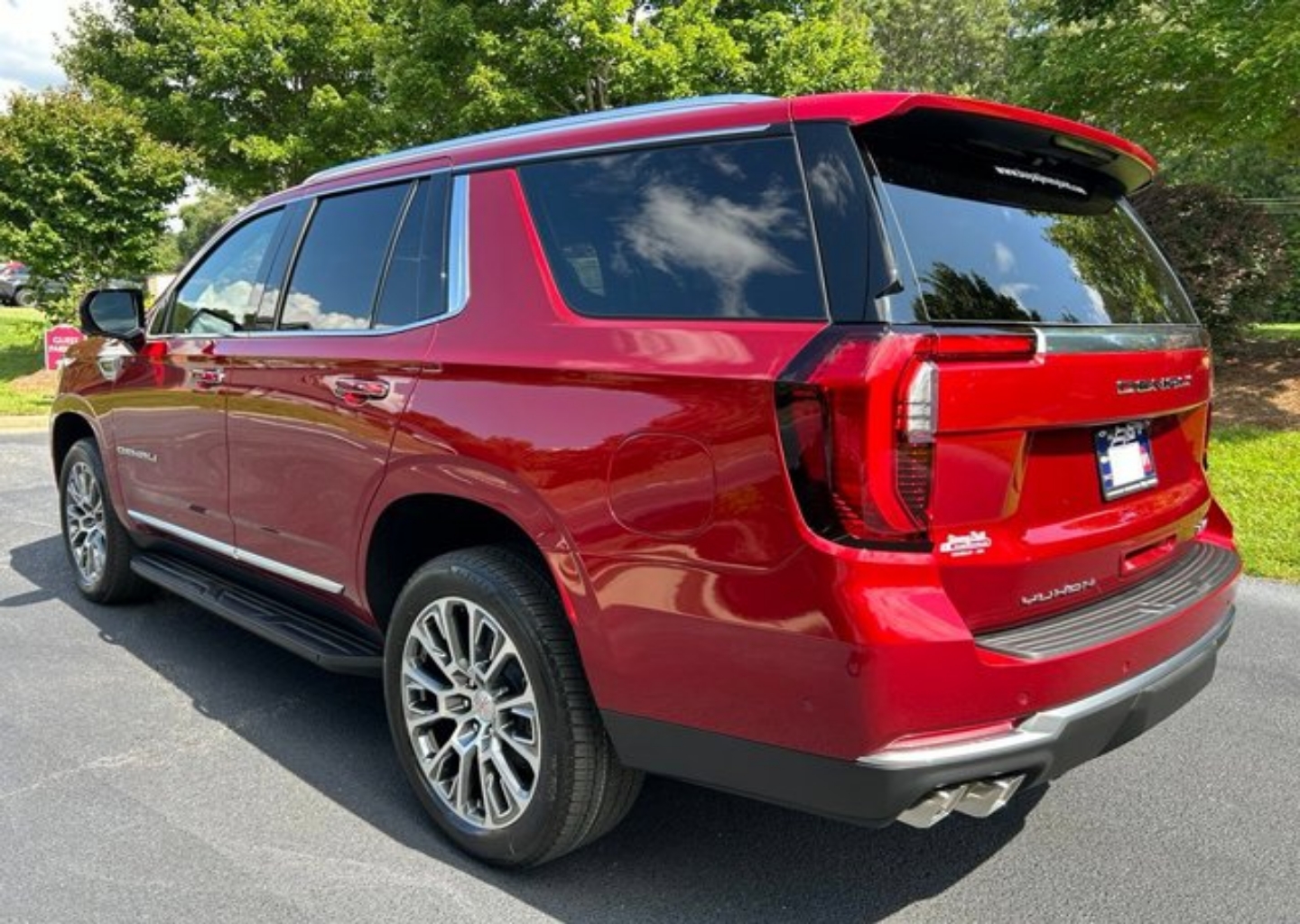 2026 GMC Yukon Denali - Photo 19