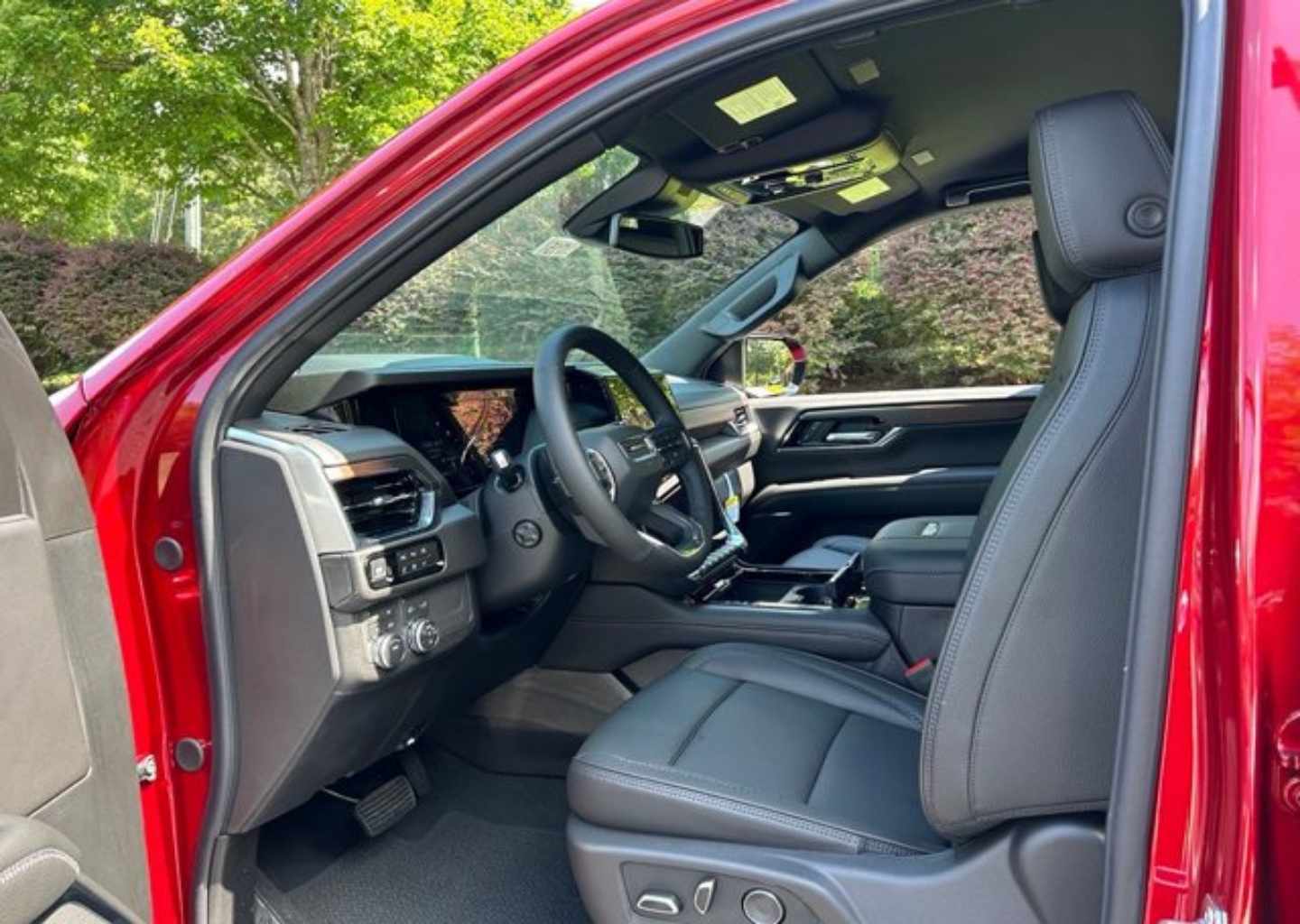 2026 GMC Yukon Denali - Photo 38