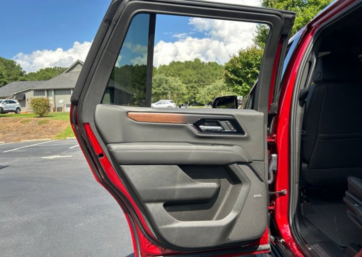 2026 GMC Yukon Denali - Photo 58