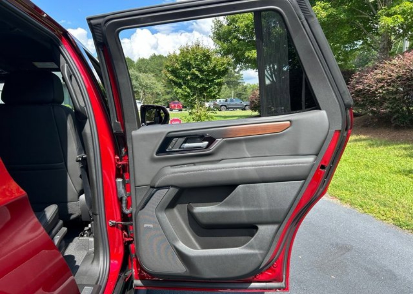 2026 GMC Yukon Denali - Photo 59