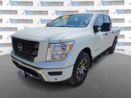 2024 Nissan Titan SV