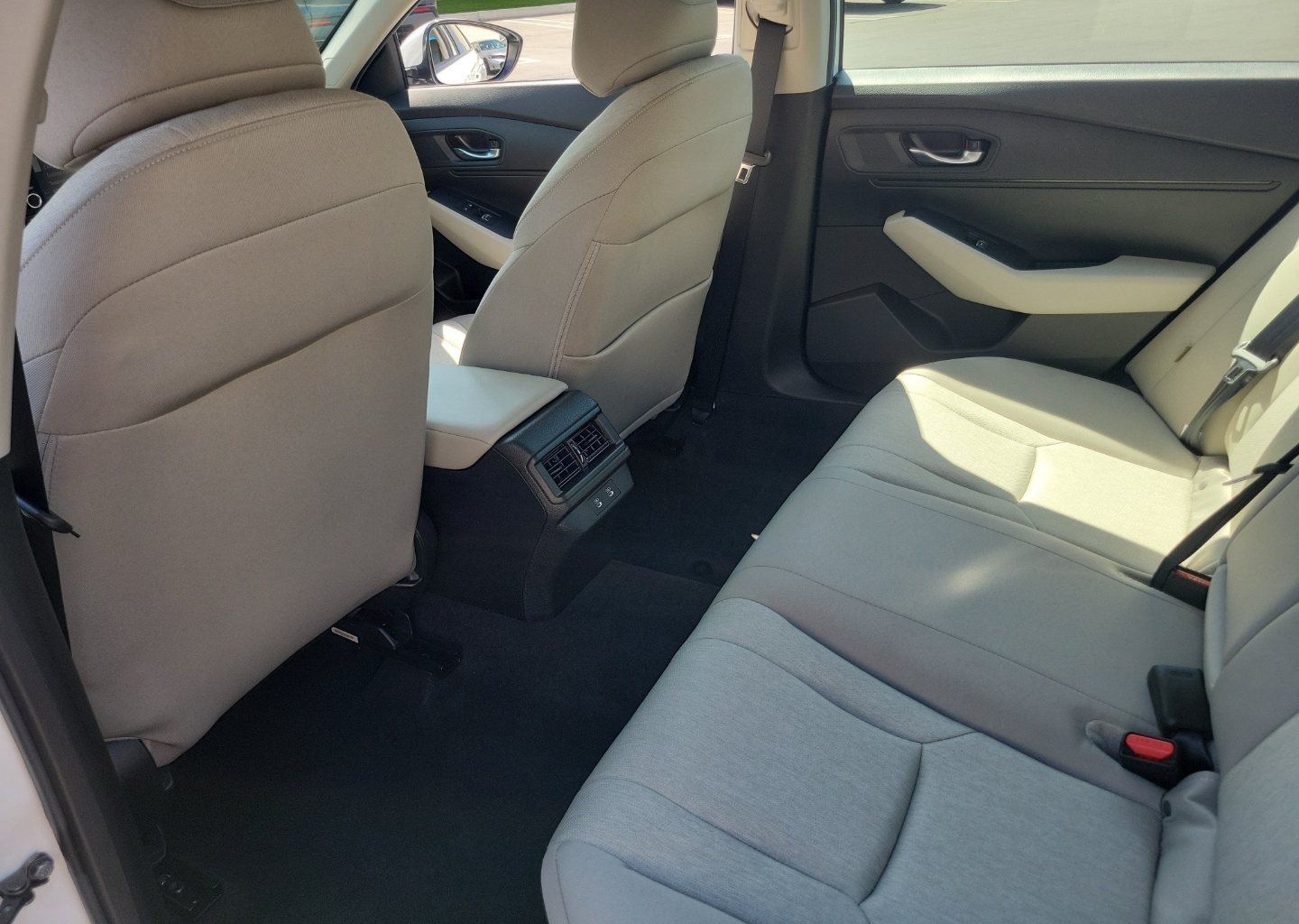 2025 Honda Accord LX - Photo 14
