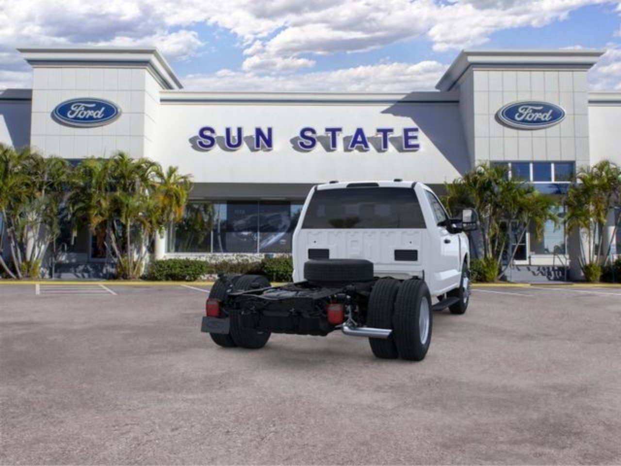 2025 Ford F-350 Super Duty Chassis Cab XL - Photo 9