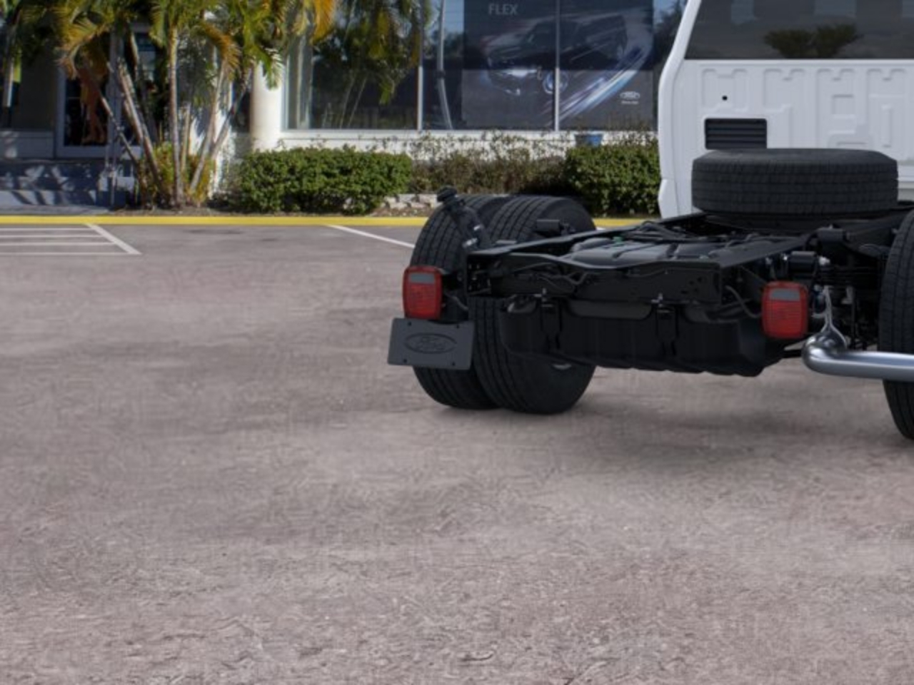 2025 Ford F-350 Super Duty Chassis Cab XL - Photo 22