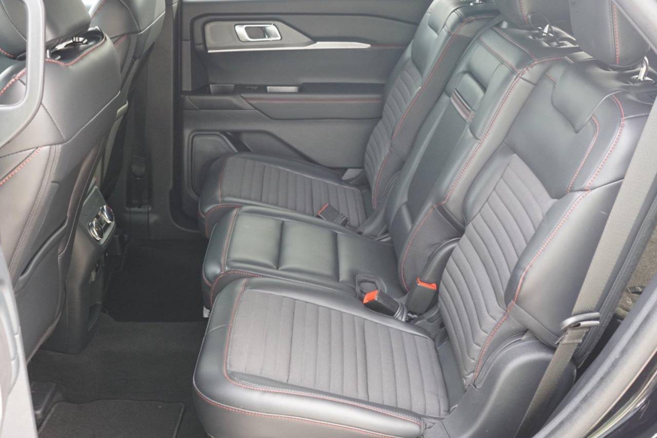 Certified Used 2025 Ford Explorer ST-Line, photo 21