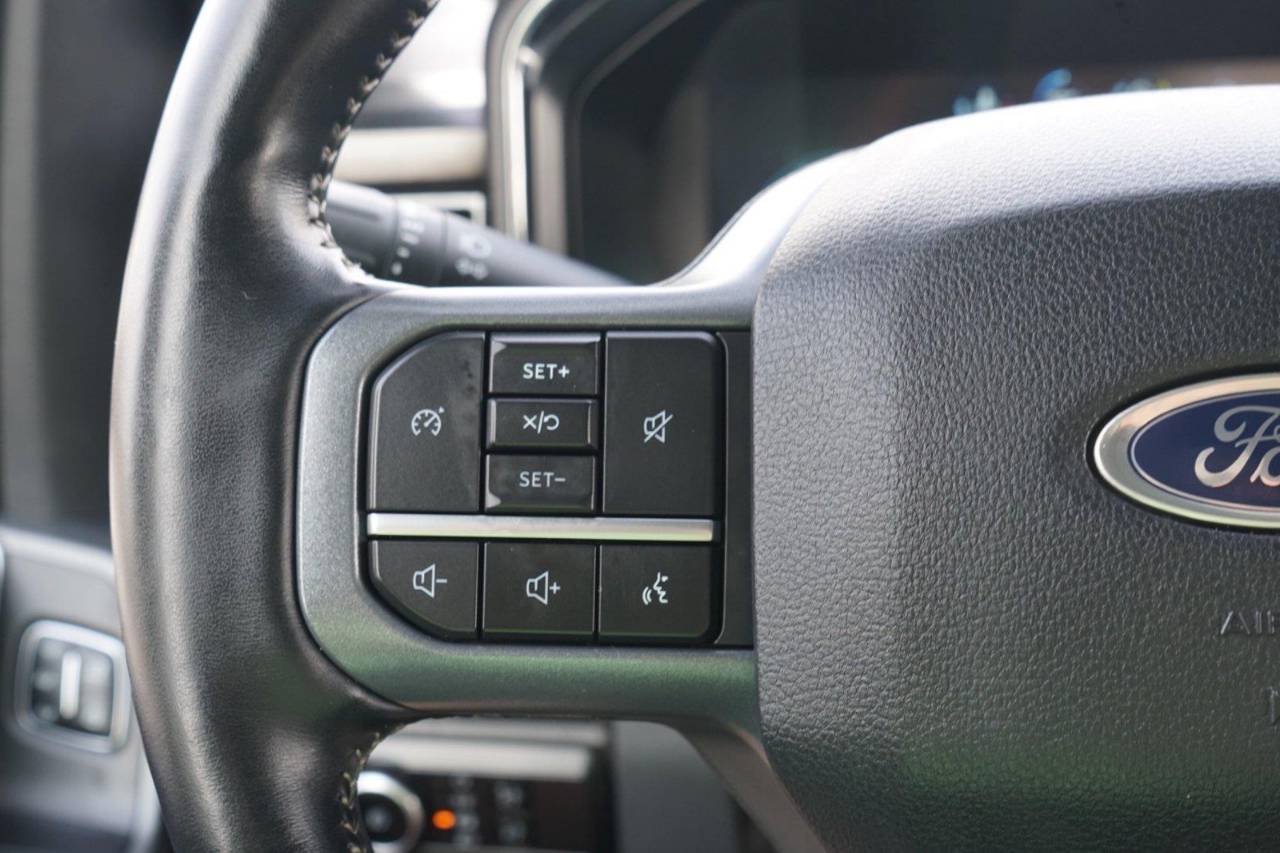 Used 2023 Ford Super Duty F-250 LARIAT, photo 17