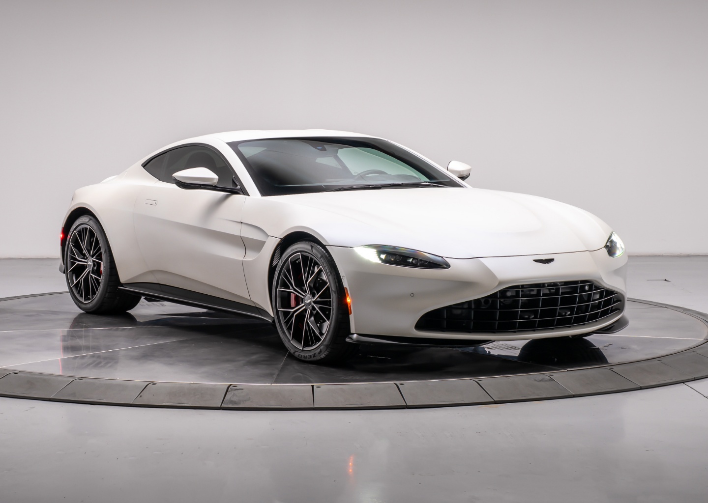 2021 Aston Martin Vantage