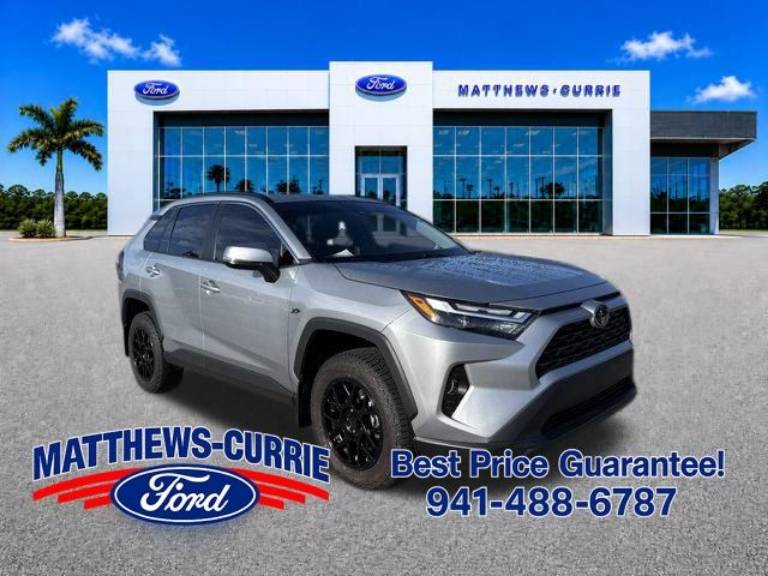 2025 Toyota RAV4 XLE