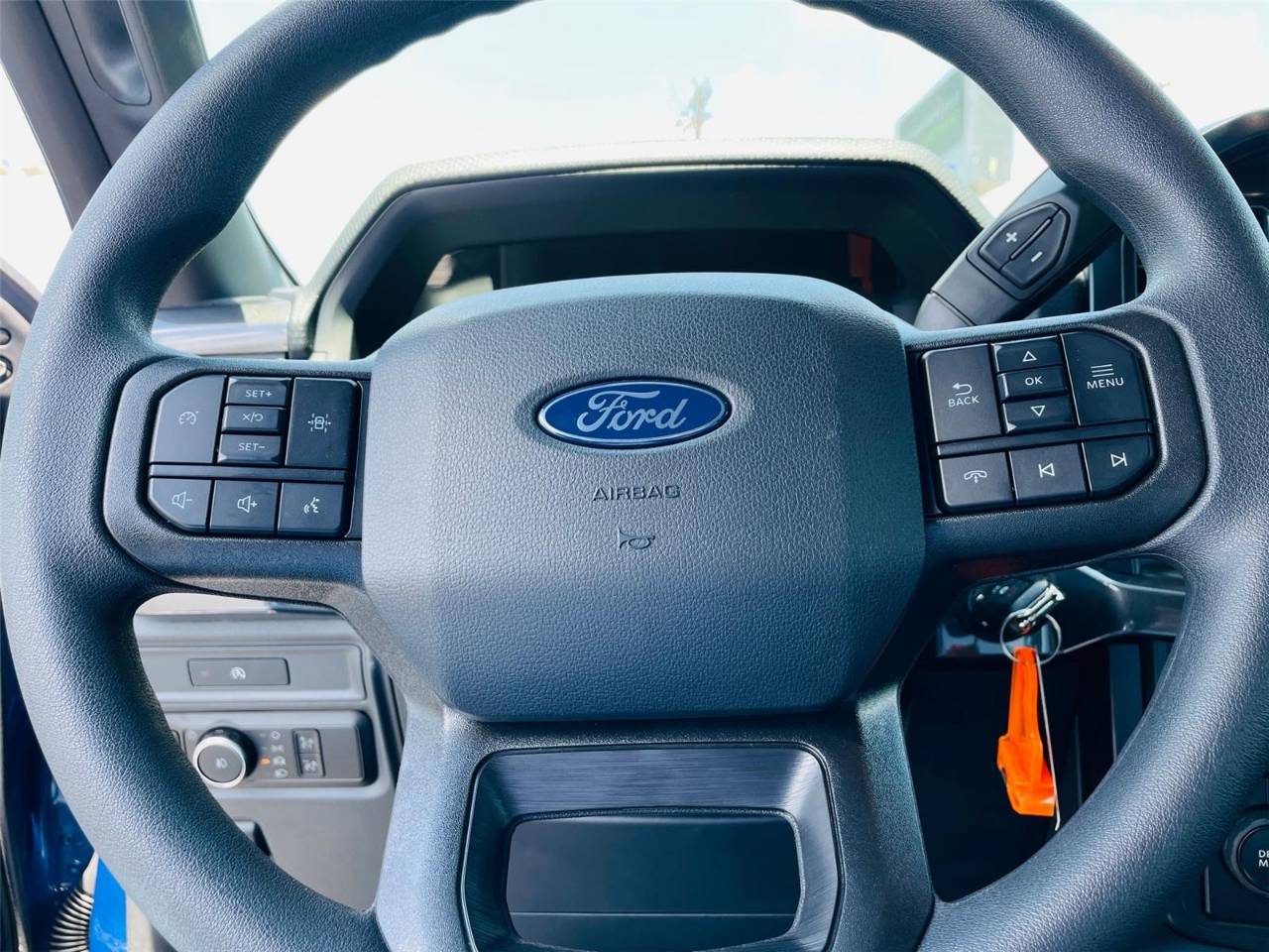 2025 Ford F-150 STX - Photo 12