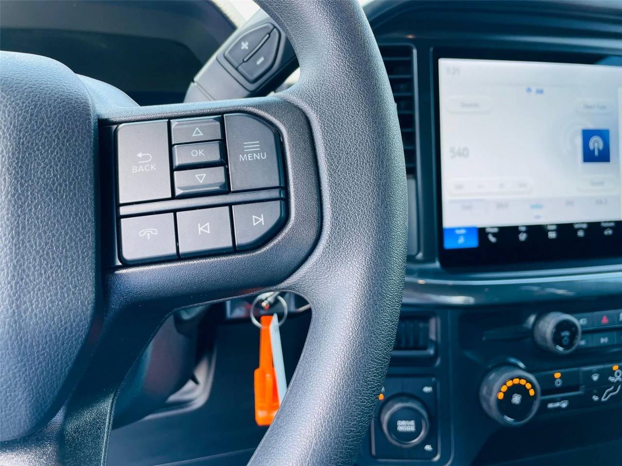 2025 Ford F-150 STX - Photo 13