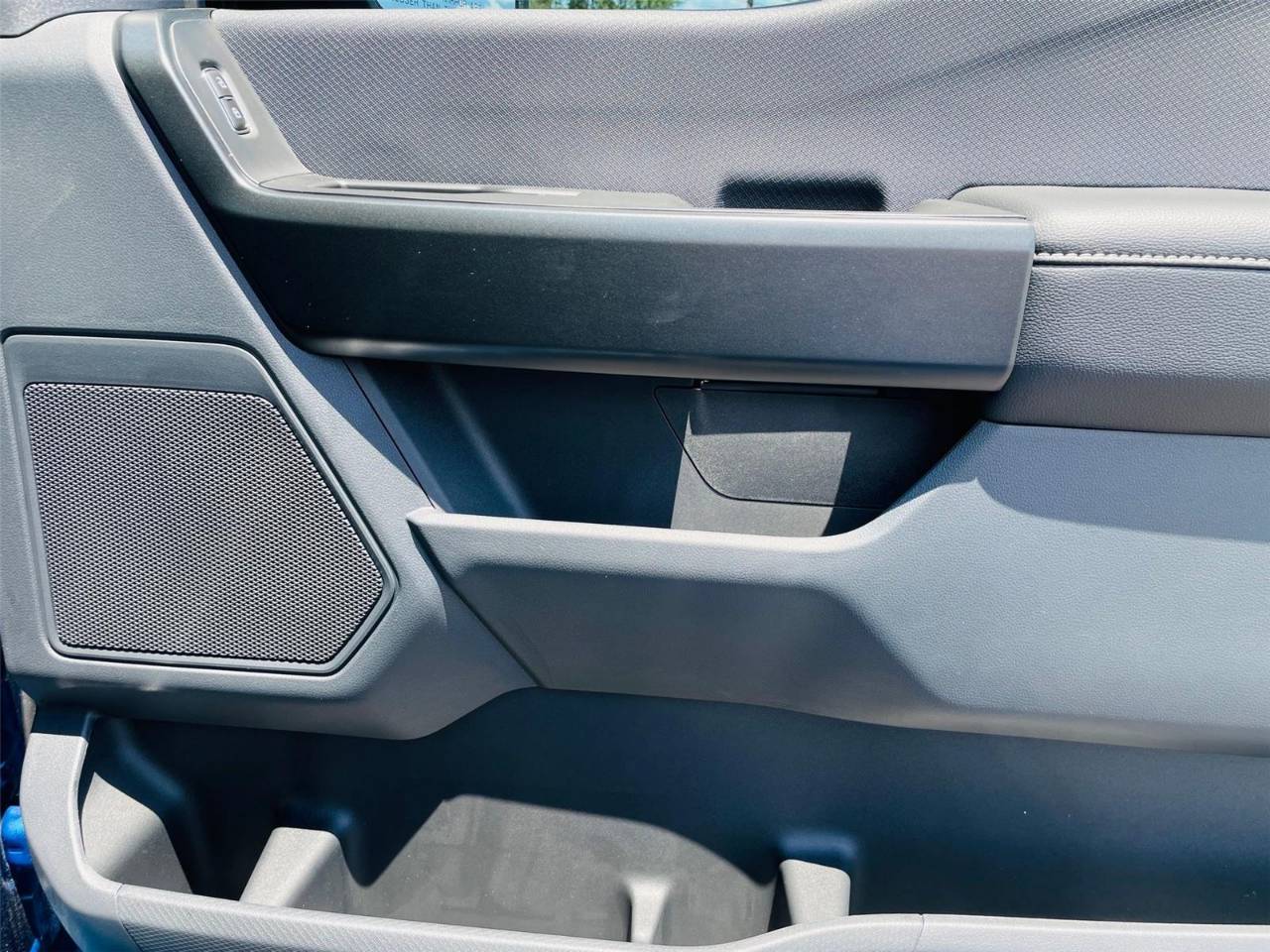 2025 Ford F-150 STX - Photo 21