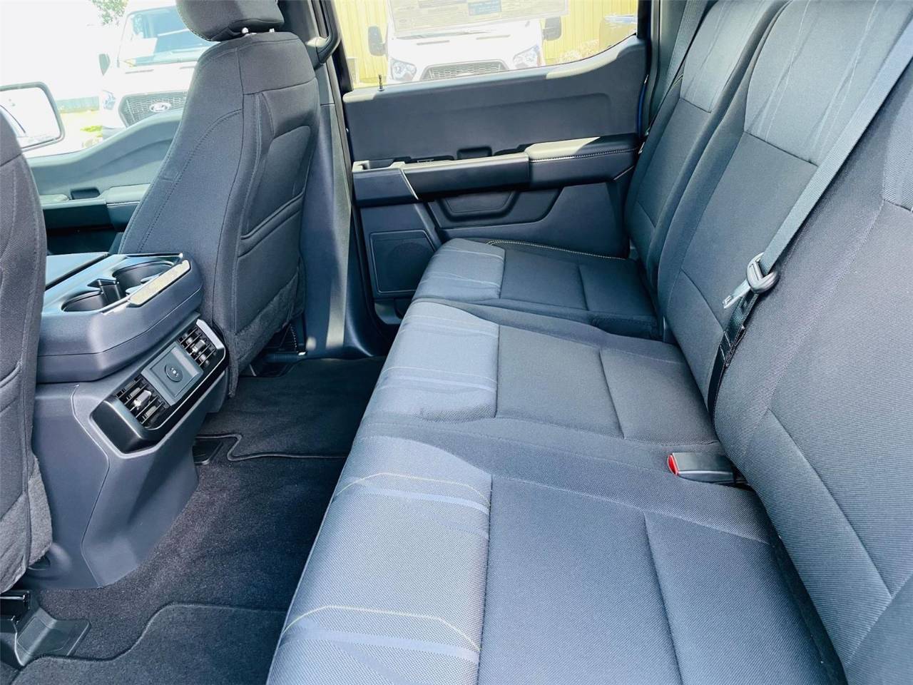 2025 Ford F-150 STX - Photo 31