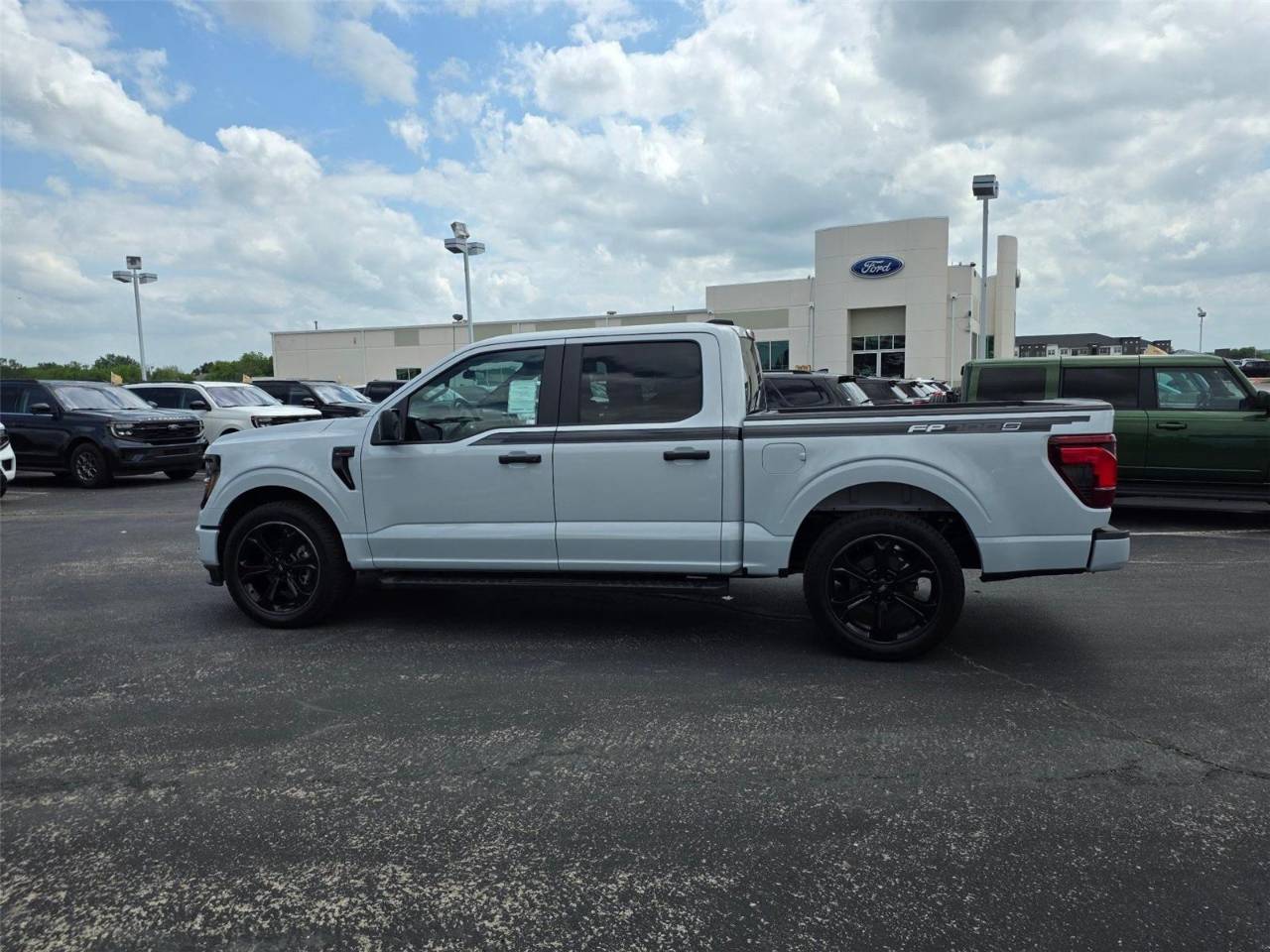 2025 Ford F-150 STX - Photo 7