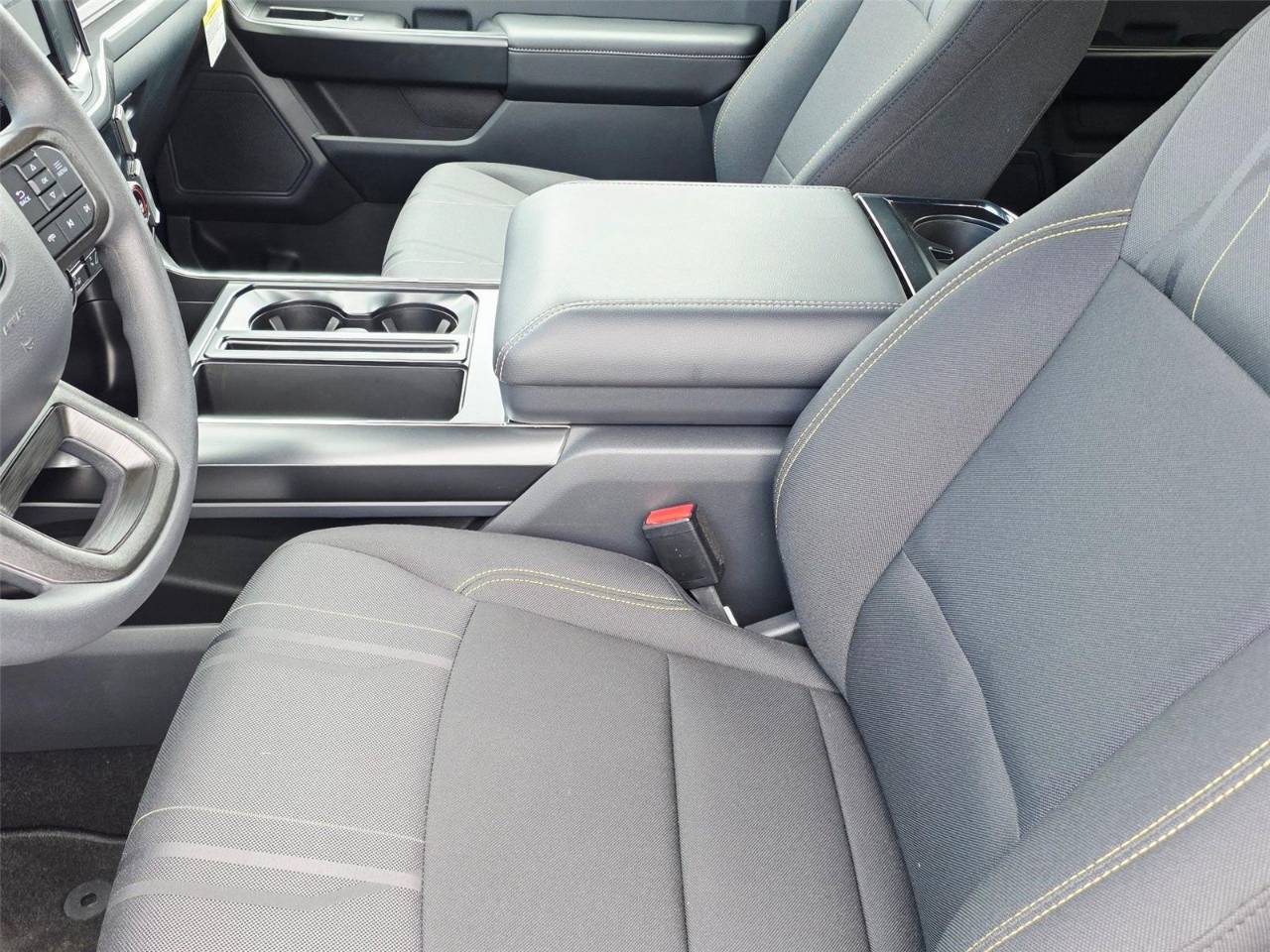 2025 Ford F-150 STX - Photo 11