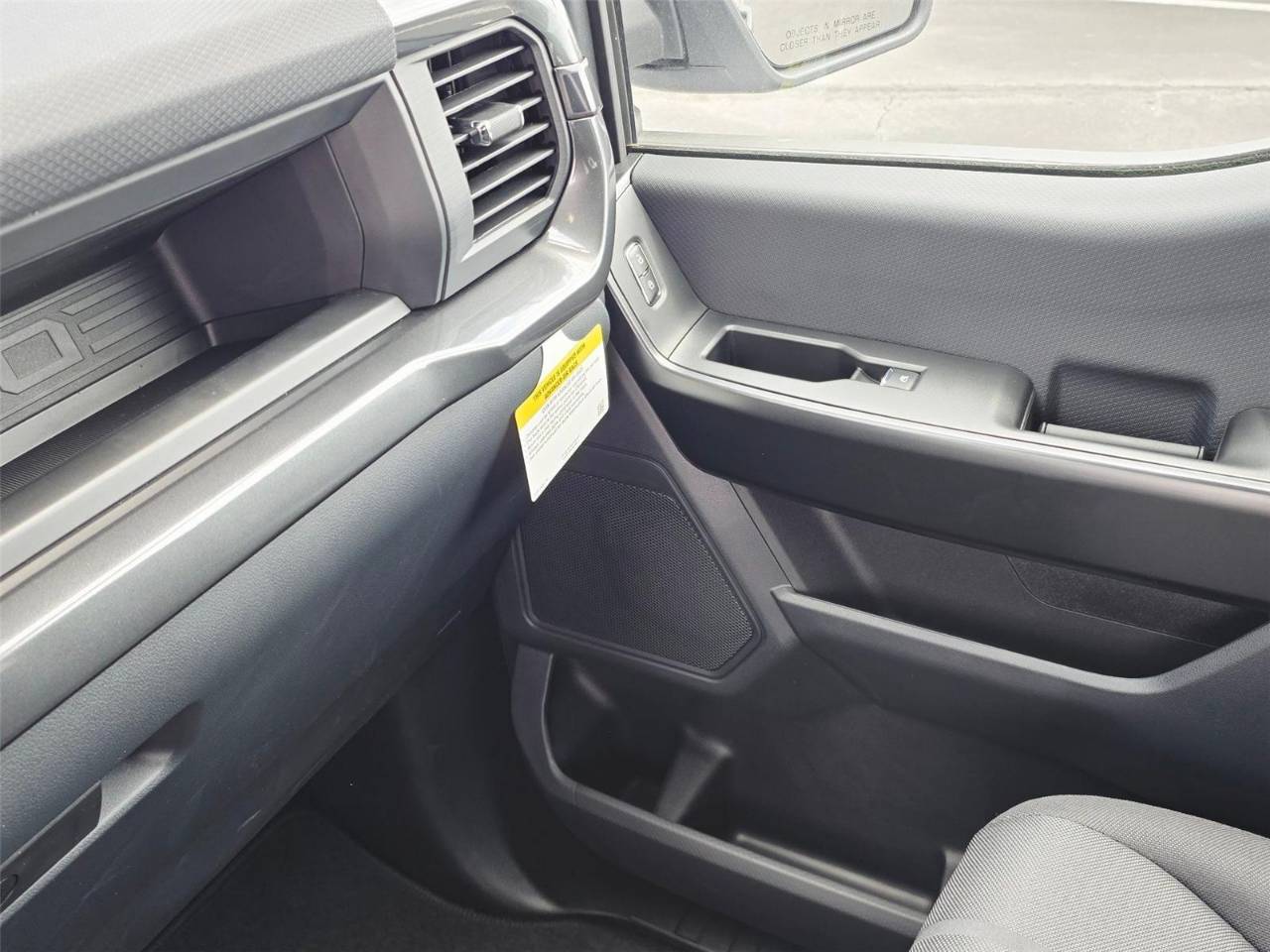 2025 Ford F-150 STX - Photo 16