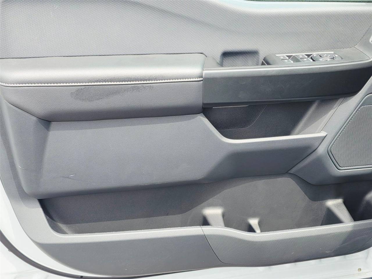 2025 Ford F-150 STX - Photo 18