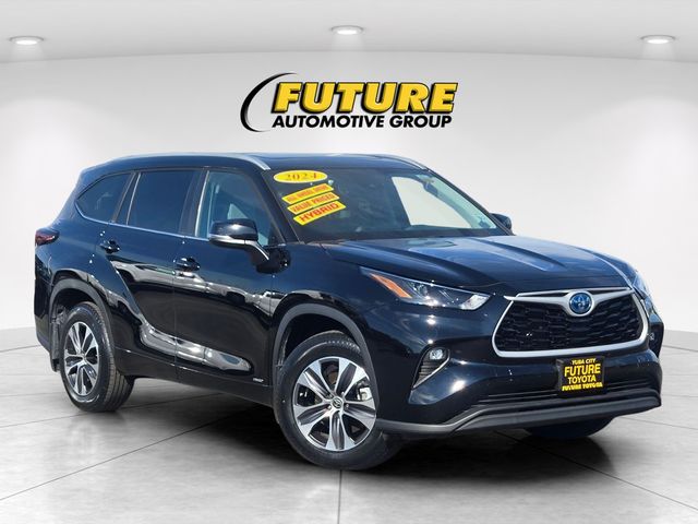 2024 Toyota Highlander Hybrid XLE