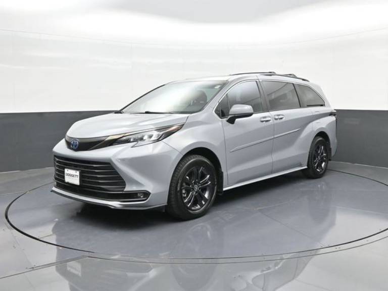 2024 Toyota Sienna Woodland Edition