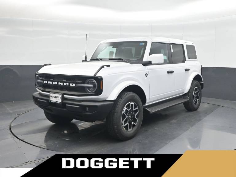 2026 Ford Bronco Outer Banks