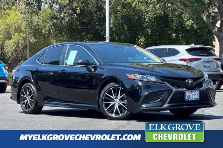 2022 Toyota Camry SE
