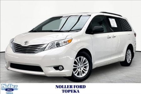 2017 Toyota Sienna XLE