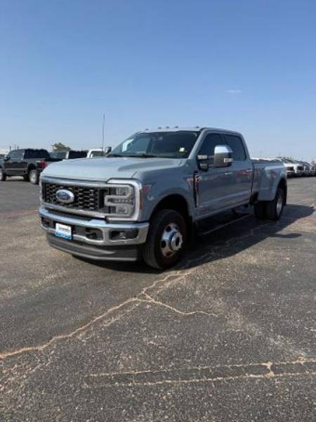 2025 Ford Super Duty F-350 DRW LARIAT