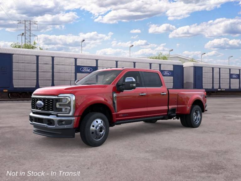 2026 Ford Super Duty F-450 DRW LARIAT