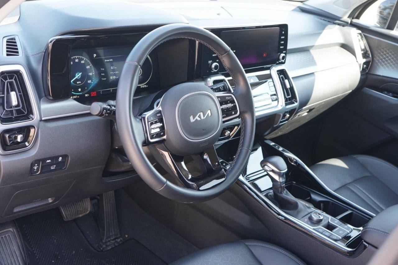 Certified Used 2023 Kia Sorento SX, photo 9