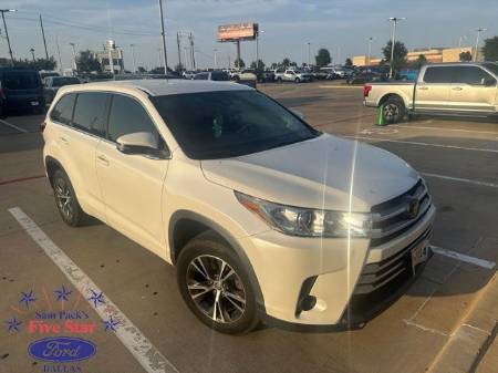 2018 Toyota Highlander LE