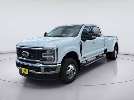 2026 Ford Super Duty F-350 DRW LARIAT