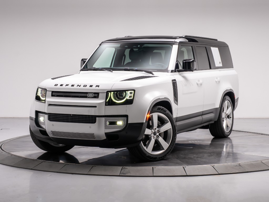 2023 Land Rover Defender 130 SE