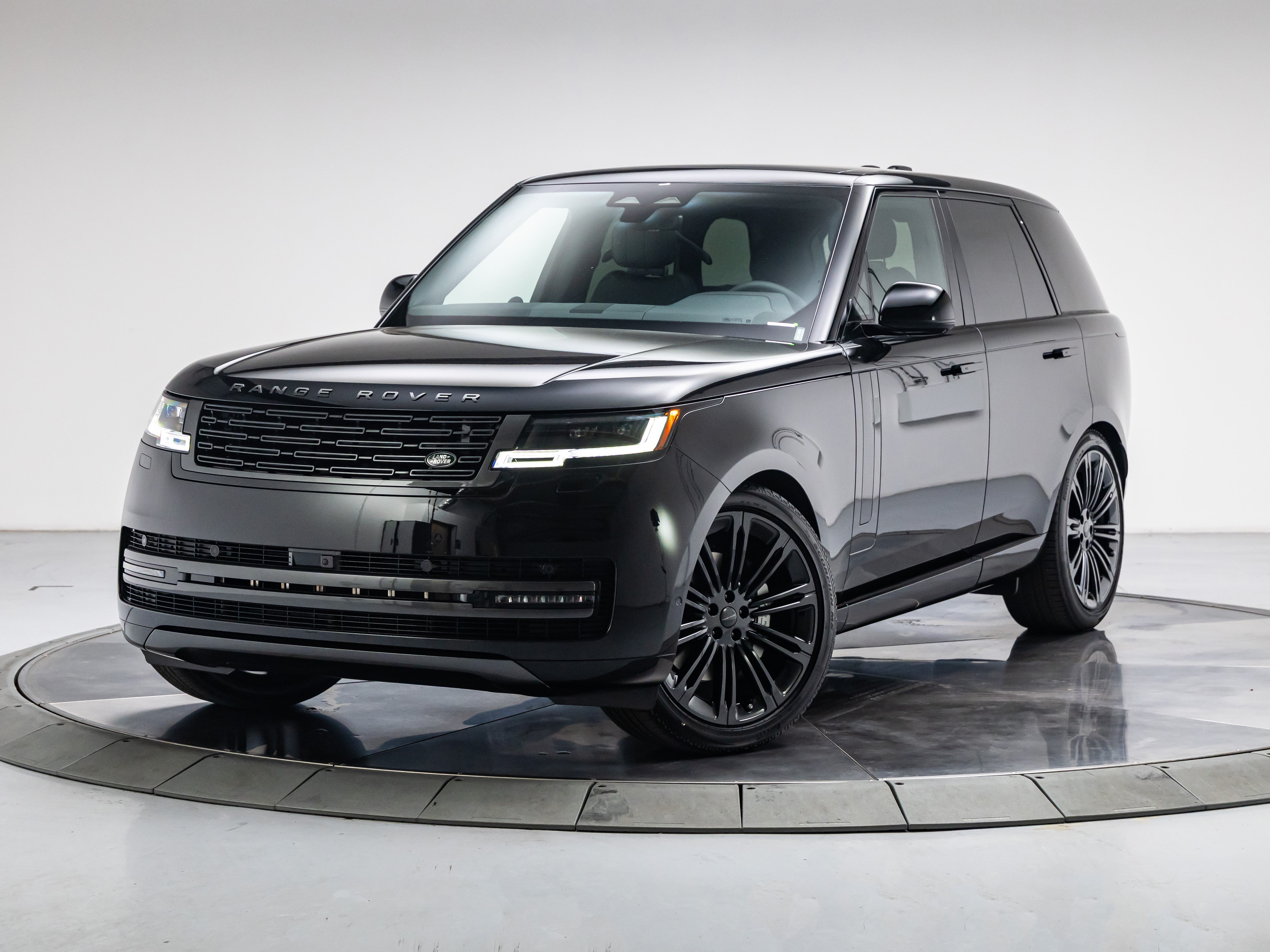 New 2026 Land Rover Range Rover P400 SE