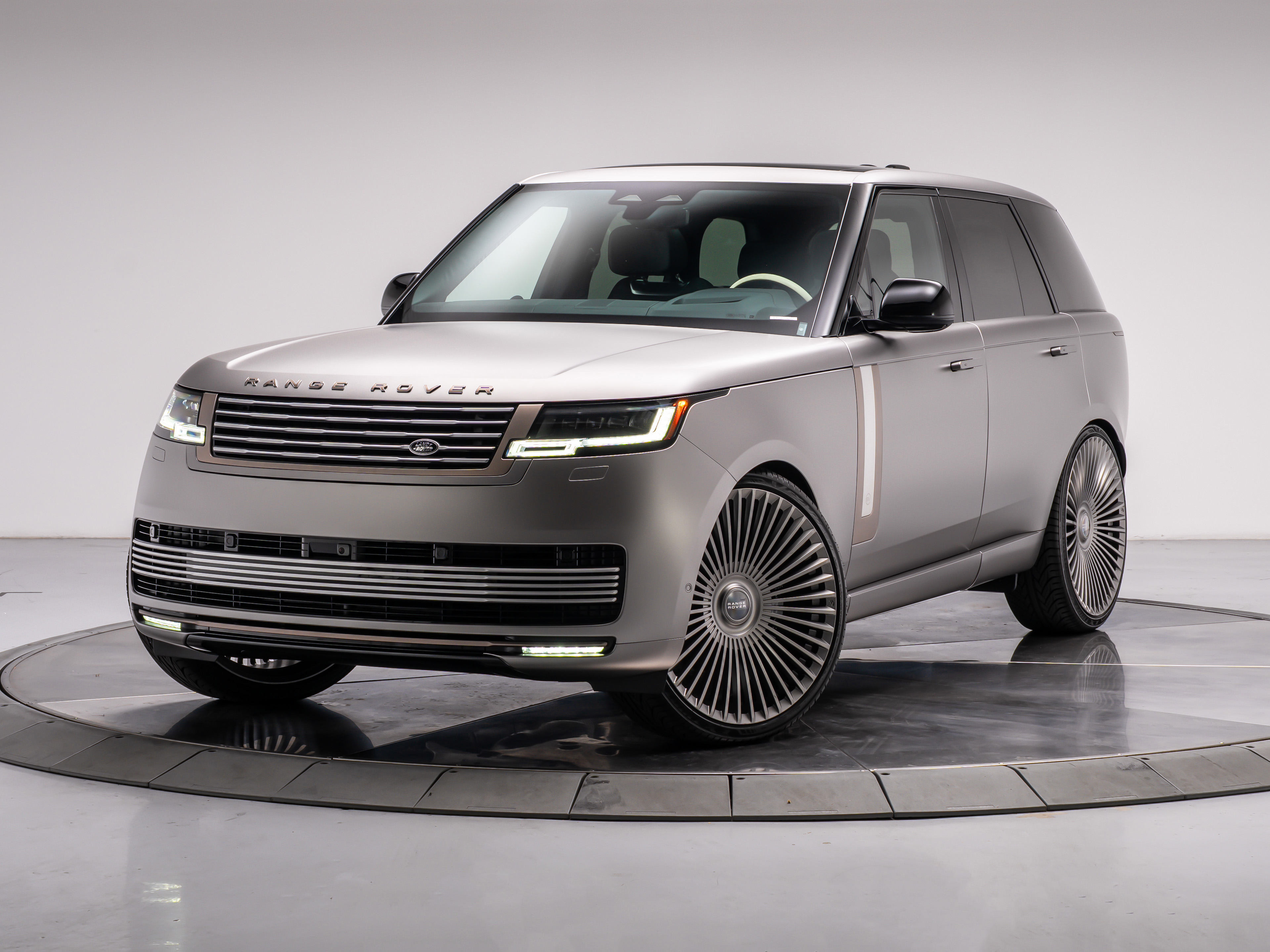 New 2026 Land Rover Range Rover P615 SV