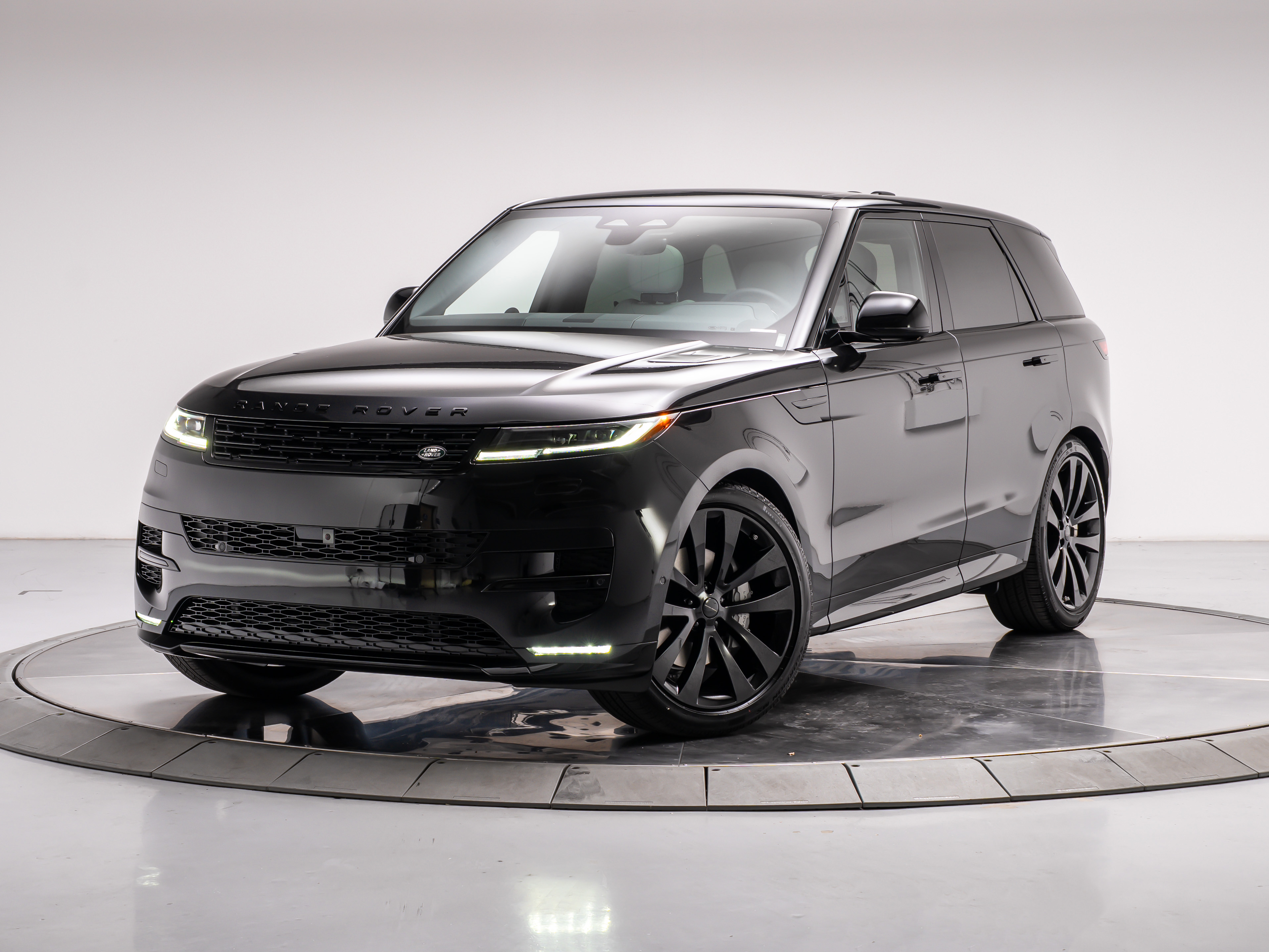 New 2026 Land Rover Range Rover Sport P400 Dynamic SE